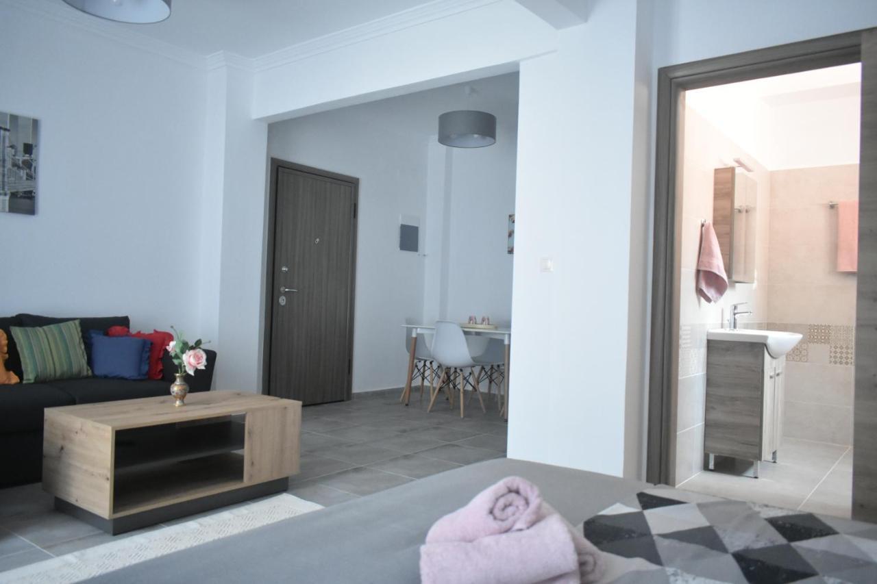 Seaside Apartments Nea Iraklia Ngoại thất bức ảnh