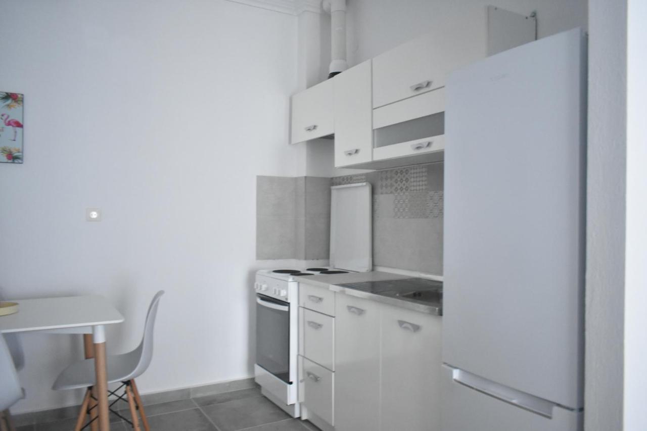 Seaside Apartments Nea Iraklia Ngoại thất bức ảnh
