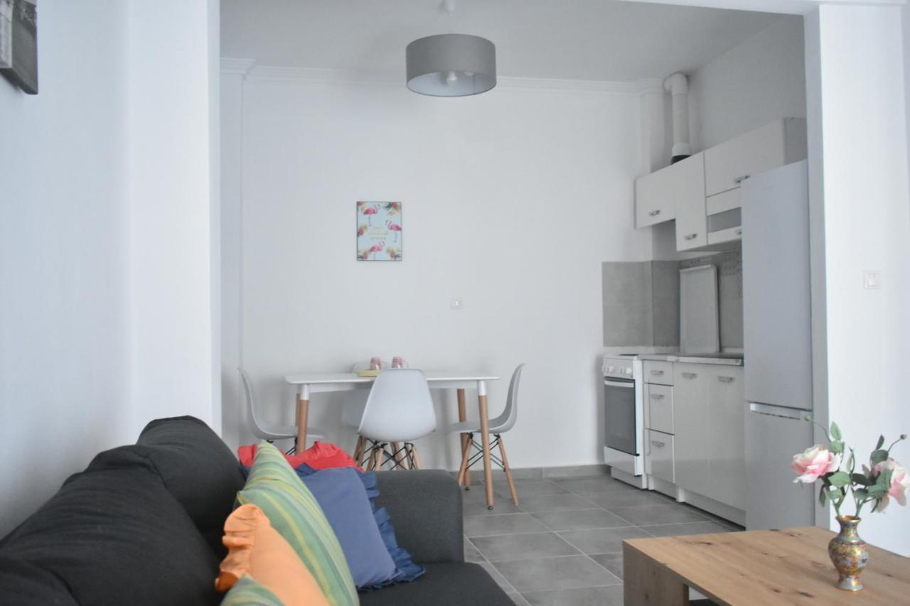 Seaside Apartments Nea Iraklia Ngoại thất bức ảnh