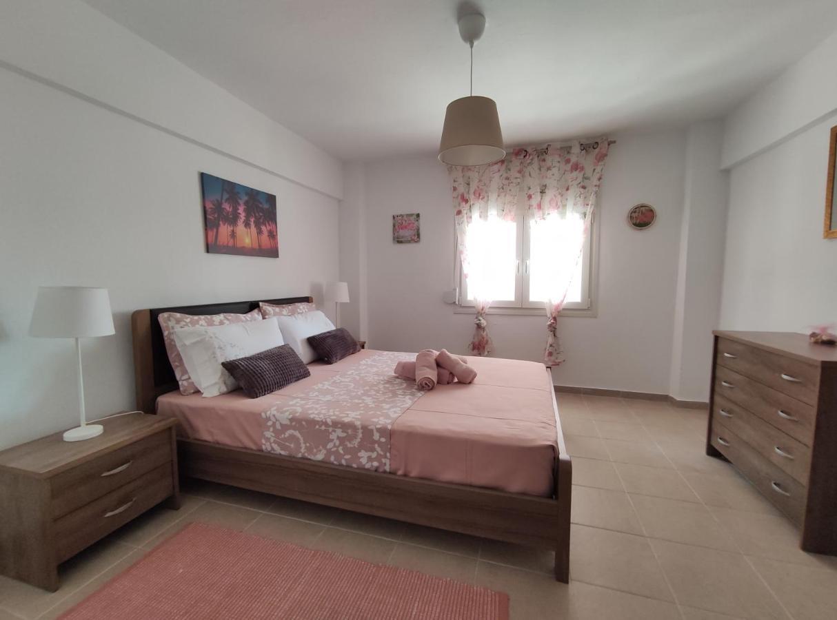 Seaside Apartments Nea Iraklia Ngoại thất bức ảnh