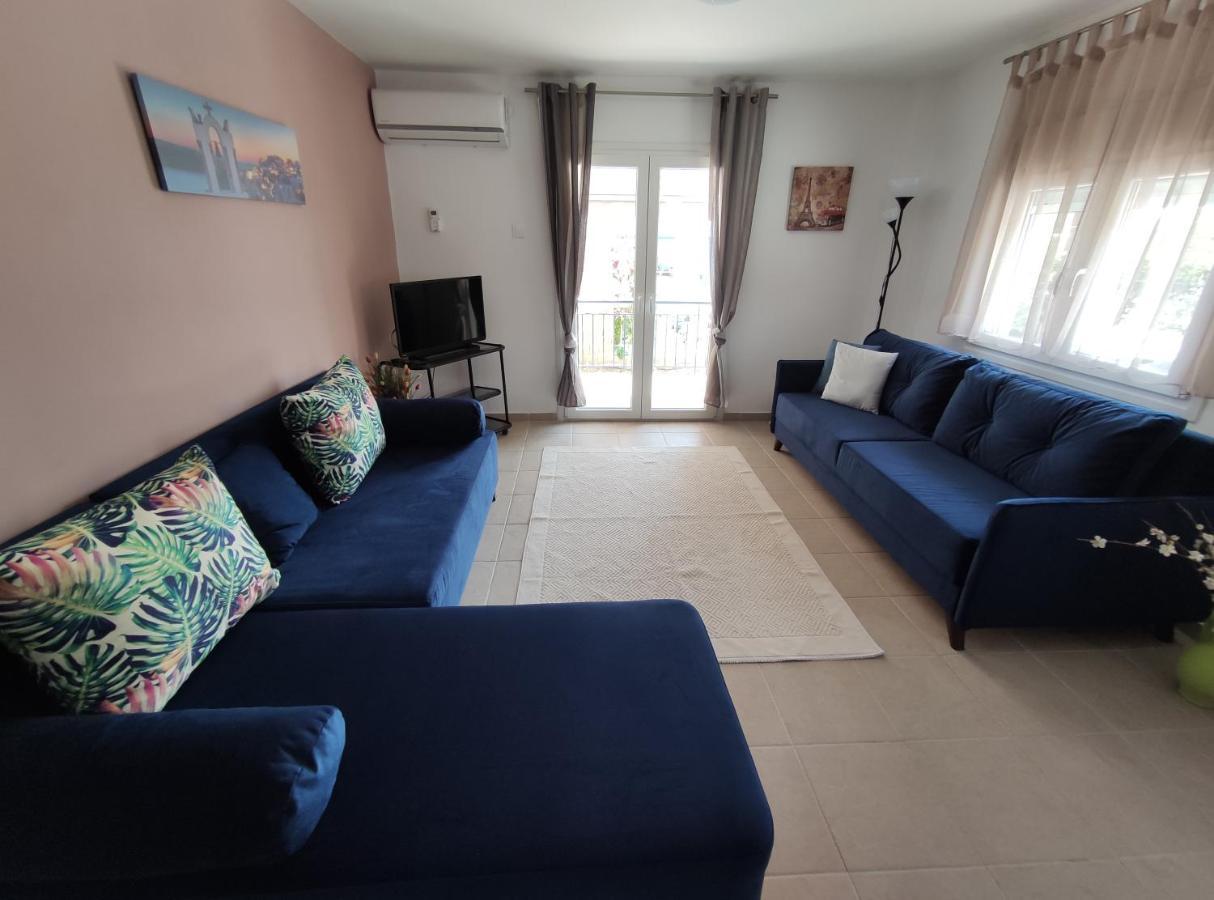 Seaside Apartments Nea Iraklia Ngoại thất bức ảnh