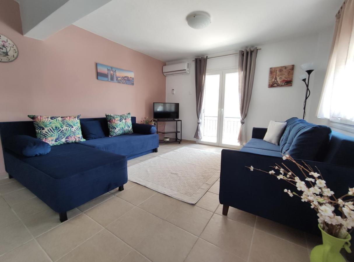 Seaside Apartments Nea Iraklia Ngoại thất bức ảnh