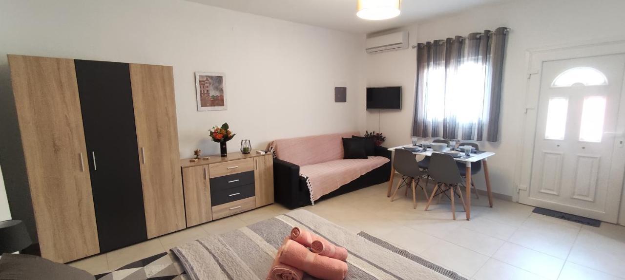 Seaside Apartments Nea Iraklia Ngoại thất bức ảnh