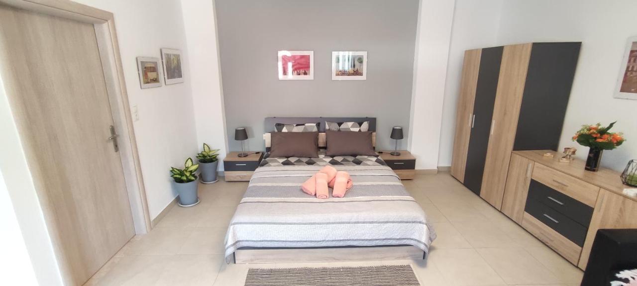 Seaside Apartments Nea Iraklia Ngoại thất bức ảnh