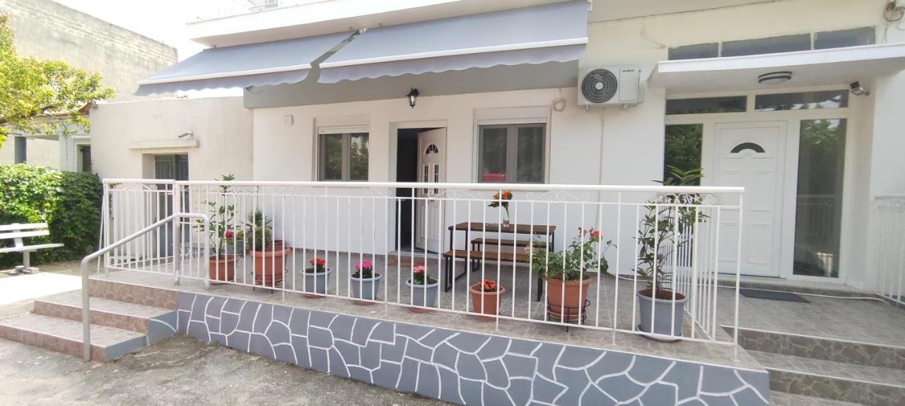 Seaside Apartments Nea Iraklia Ngoại thất bức ảnh