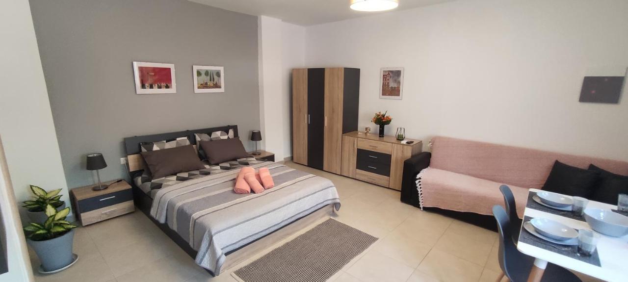 Seaside Apartments Nea Iraklia Ngoại thất bức ảnh